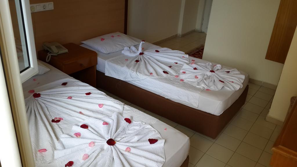 Caner Hotel Kemer Cameră foto